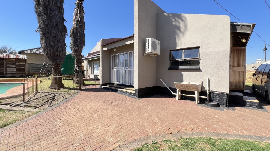 3 Bedroom Property for Sale in Greenhills Gauteng