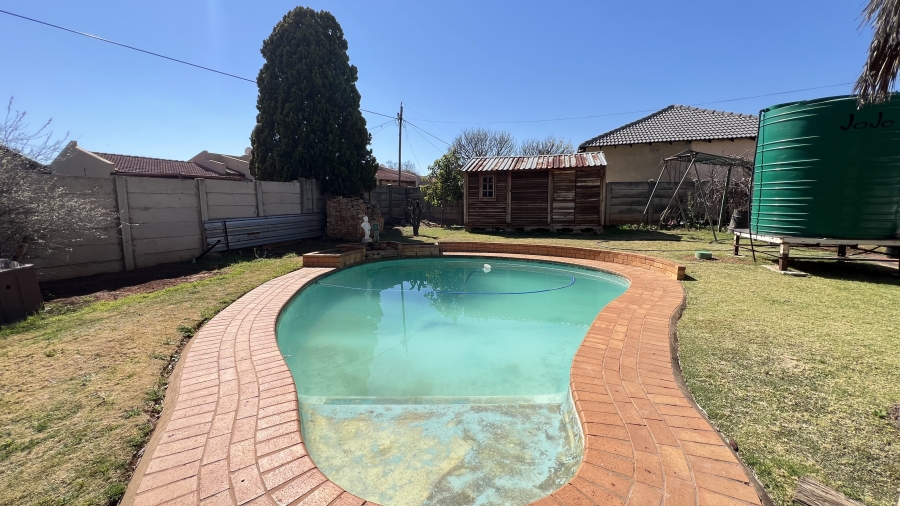 3 Bedroom Property for Sale in Greenhills Gauteng