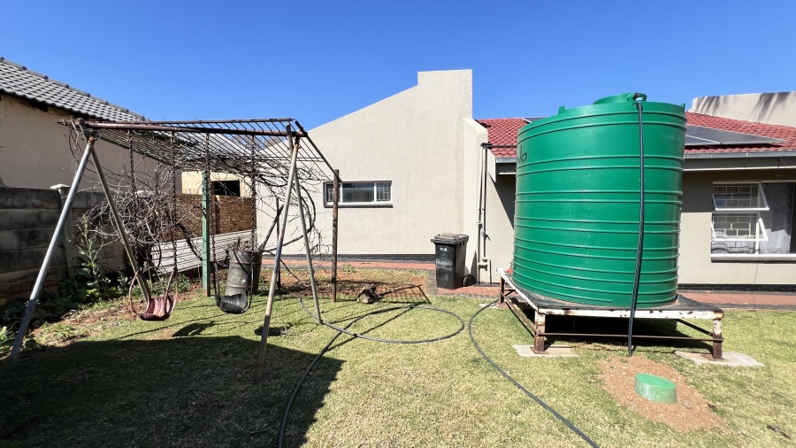 3 Bedroom Property for Sale in Greenhills Gauteng