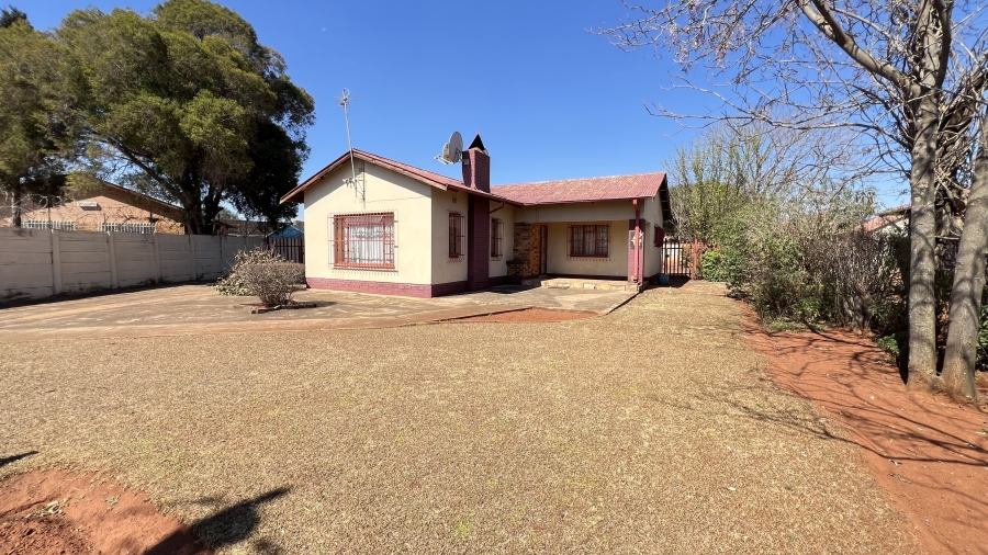 3 Bedroom Property for Sale in Westonaria Gauteng