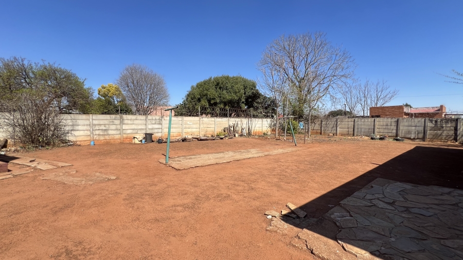 3 Bedroom Property for Sale in Westonaria Gauteng
