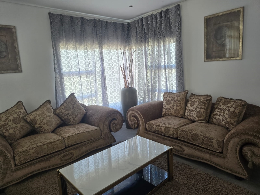 5 Bedroom Property for Sale in Eye of Africa Gauteng