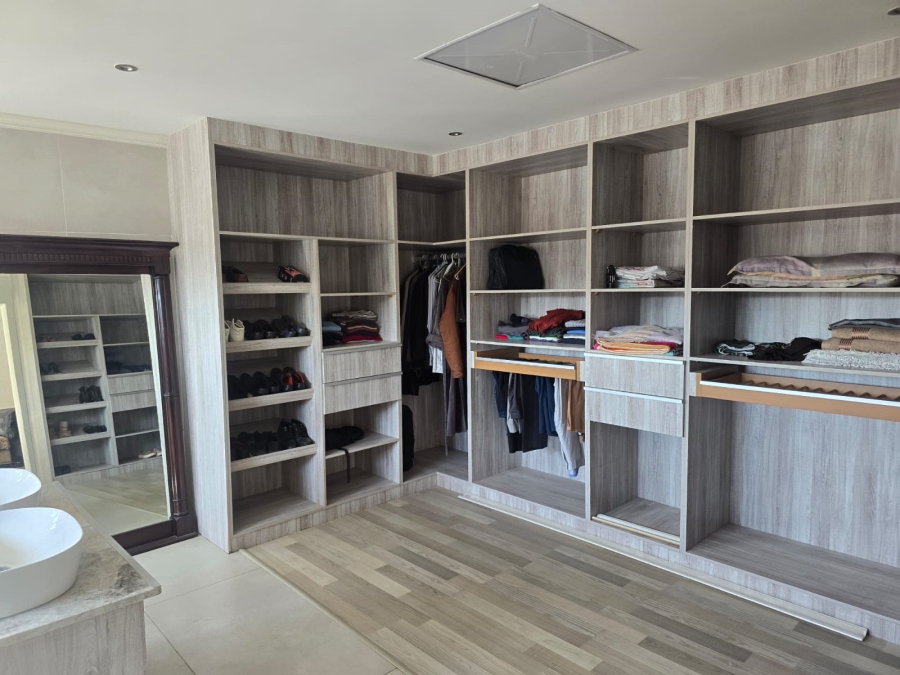 5 Bedroom Property for Sale in Eye of Africa Gauteng