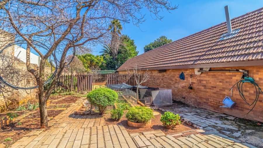 4 Bedroom Property for Sale in Bedfordview Gauteng