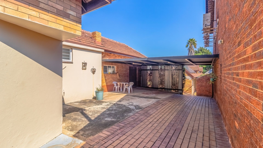 4 Bedroom Property for Sale in Bedfordview Gauteng