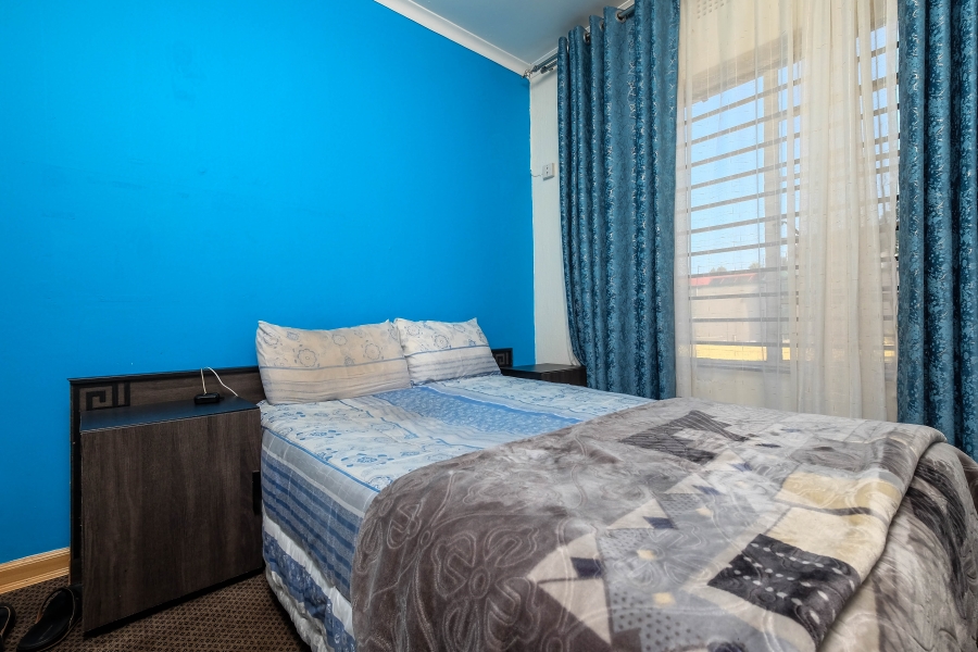 6 Bedroom Property for Sale in Helderkruin Gauteng