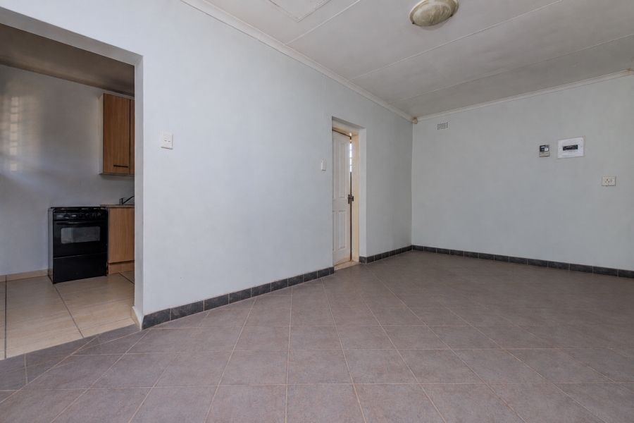 6 Bedroom Property for Sale in Helderkruin Gauteng