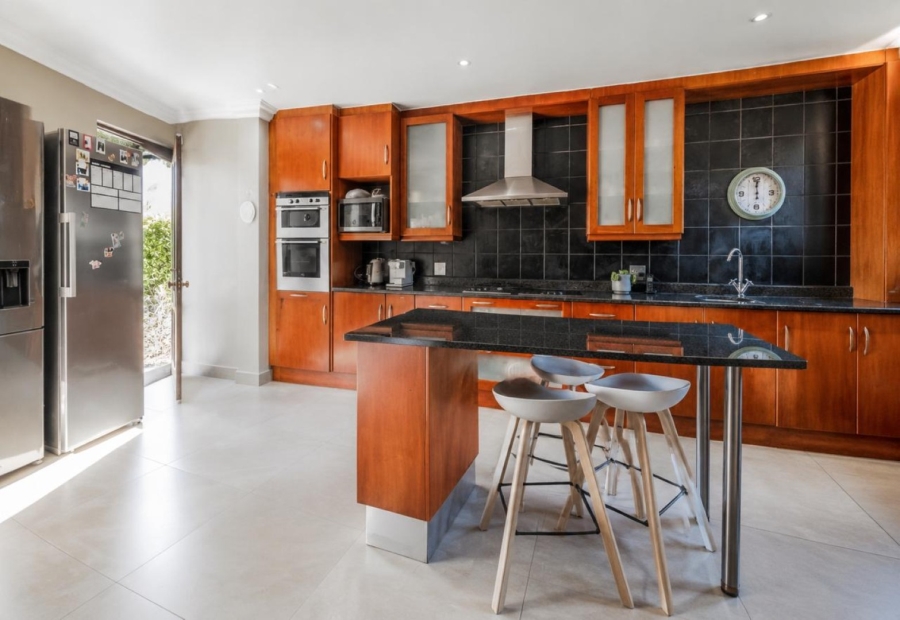To Let 4 Bedroom Property for Rent in River Club Gauteng
