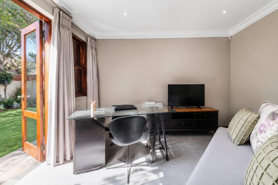 To Let 4 Bedroom Property for Rent in River Club Gauteng