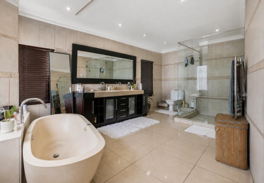 To Let 4 Bedroom Property for Rent in River Club Gauteng