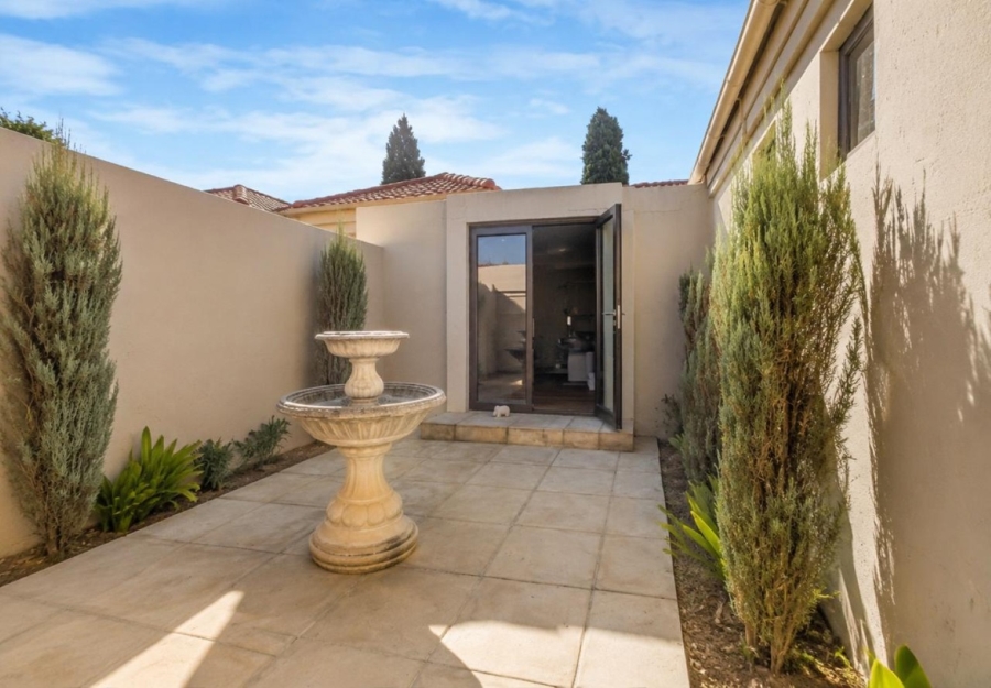 To Let 4 Bedroom Property for Rent in River Club Gauteng