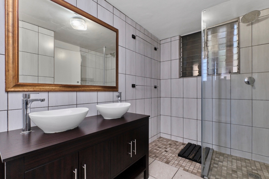 2 Bedroom Property for Sale in Sandown Gauteng