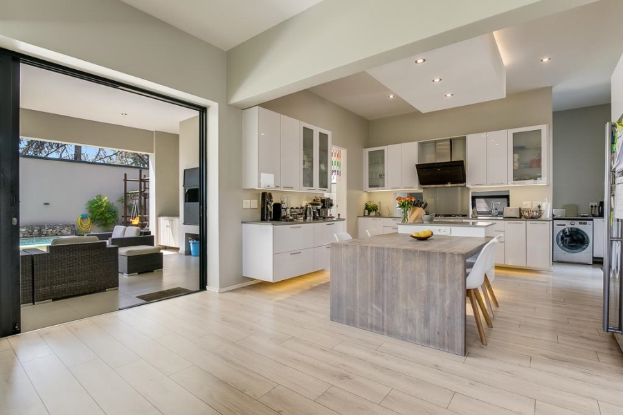 5 Bedroom Property for Sale in Bryanston Gauteng