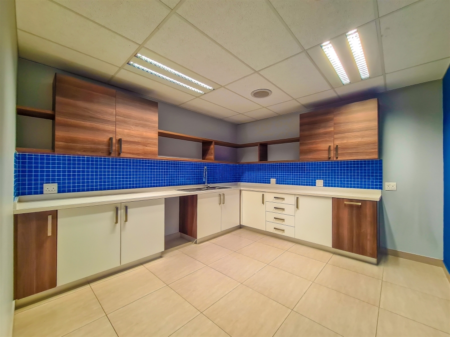 To Let Commercial Property for Rent in Magaliessig Gauteng