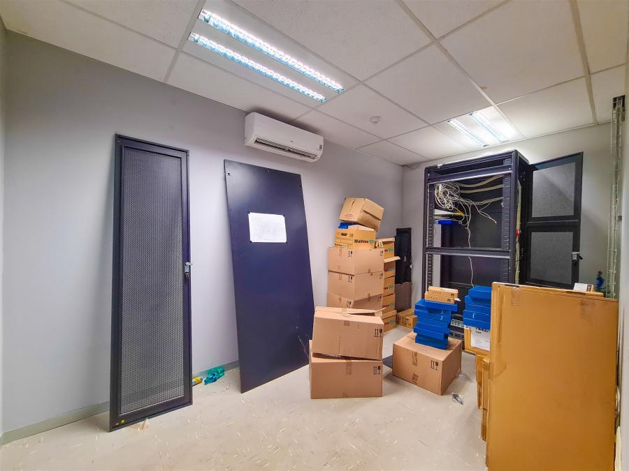 To Let Commercial Property for Rent in Magaliessig Gauteng