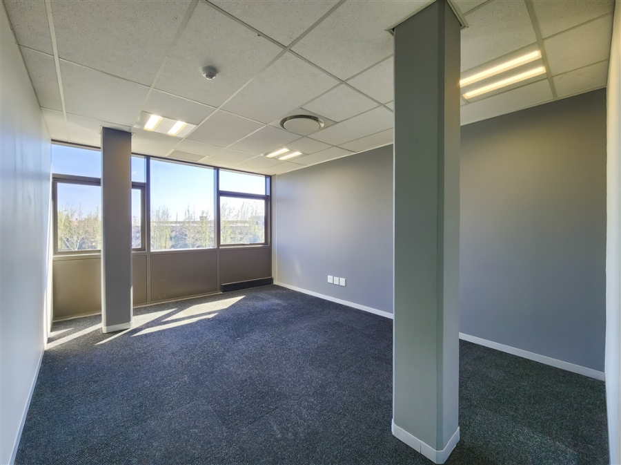 To Let Commercial Property for Rent in Magaliessig Gauteng