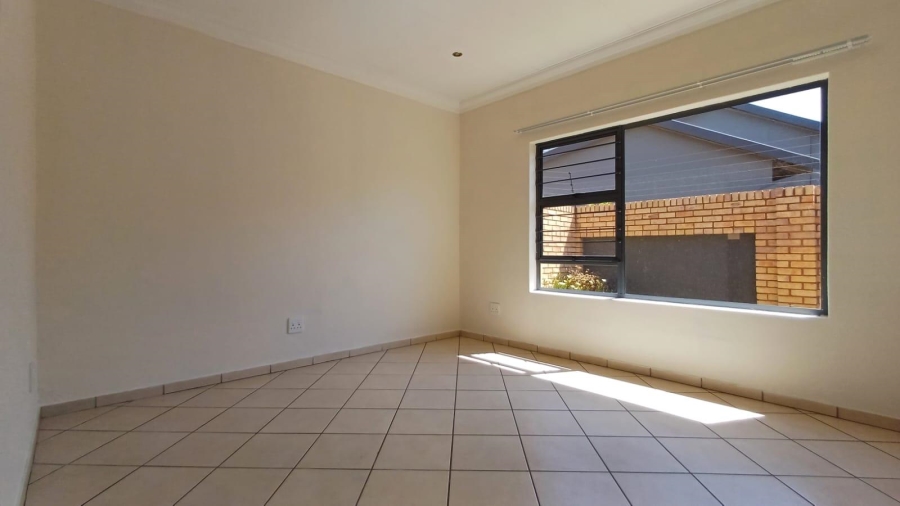 3 Bedroom Property for Sale in New Redruth Gauteng