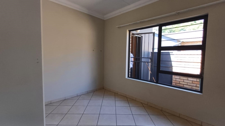 3 Bedroom Property for Sale in New Redruth Gauteng