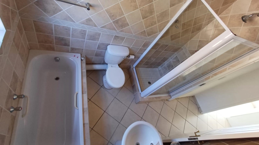 3 Bedroom Property for Sale in New Redruth Gauteng