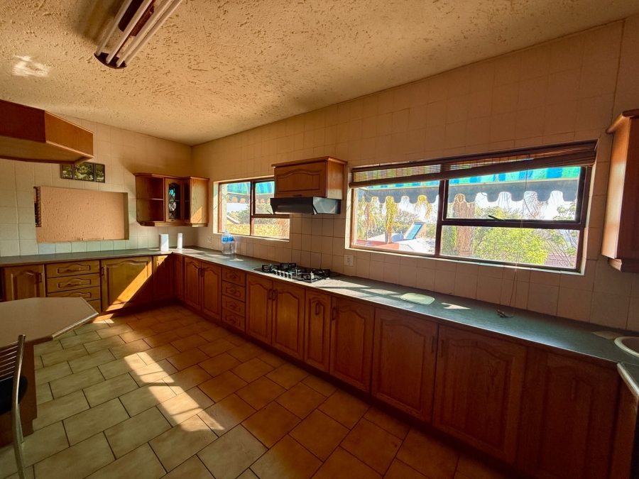 5 Bedroom Property for Sale in Amandasig Gauteng