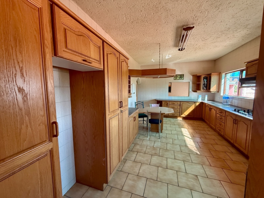5 Bedroom Property for Sale in Amandasig Gauteng