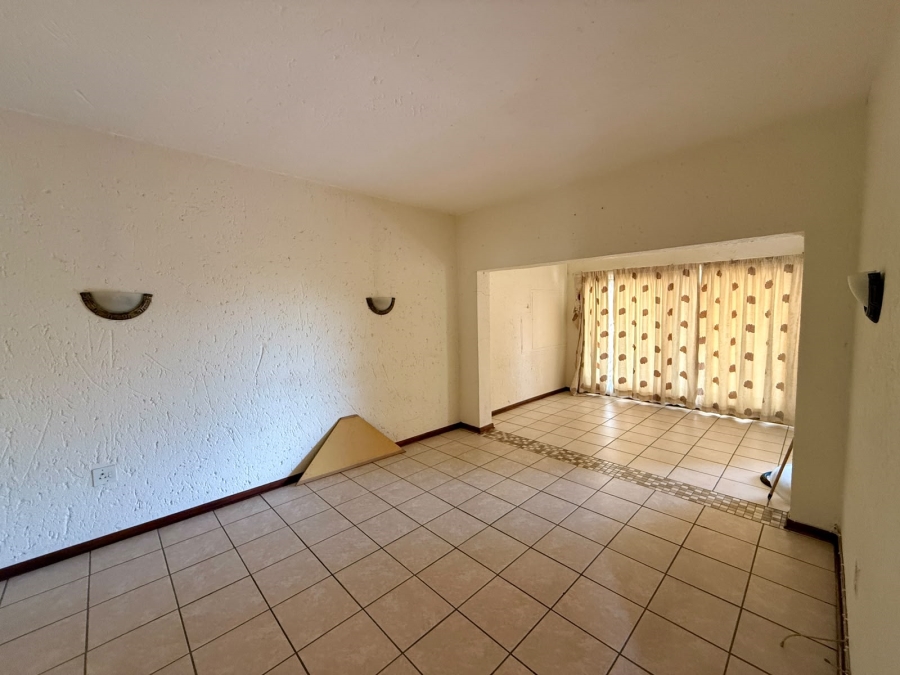 5 Bedroom Property for Sale in Amandasig Gauteng