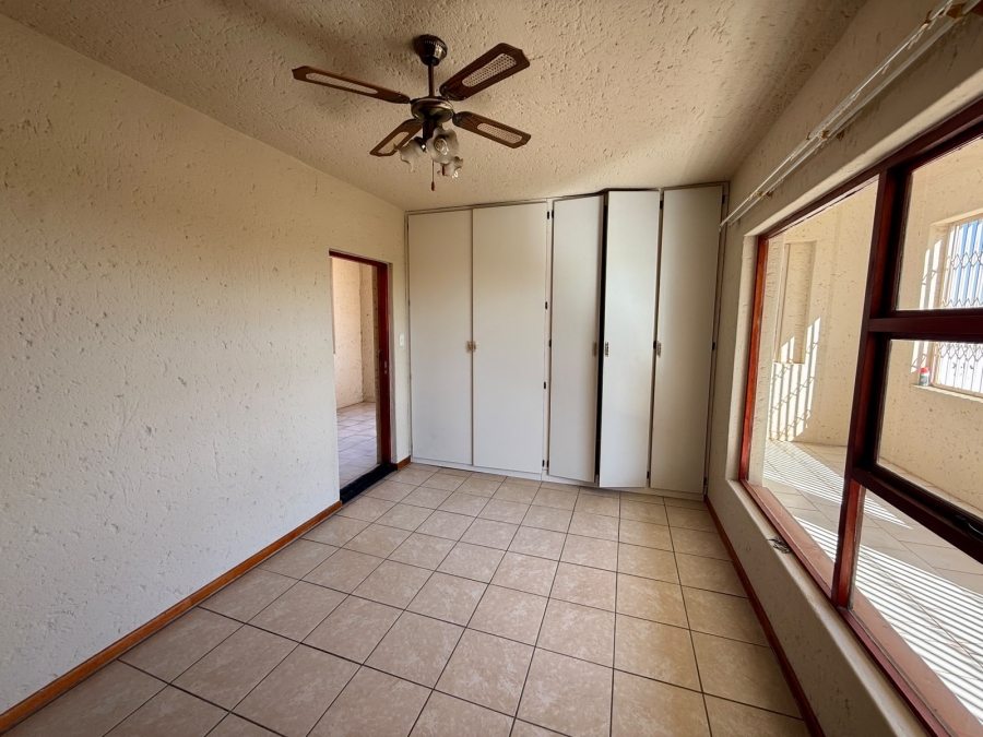 5 Bedroom Property for Sale in Amandasig Gauteng