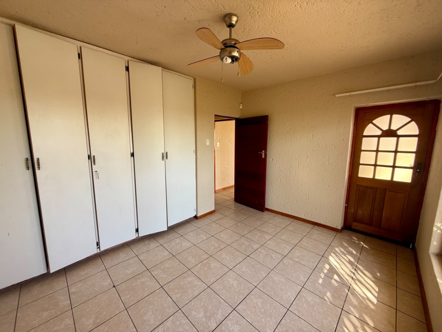 5 Bedroom Property for Sale in Amandasig Gauteng