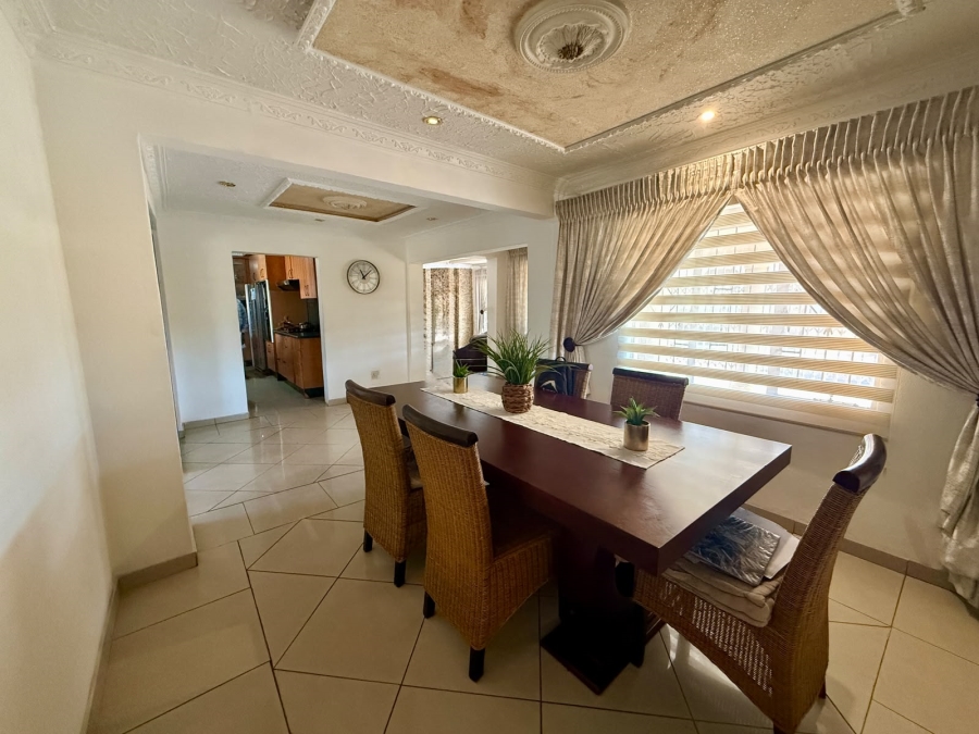 5 Bedroom Property for Sale in The Orchards Gauteng