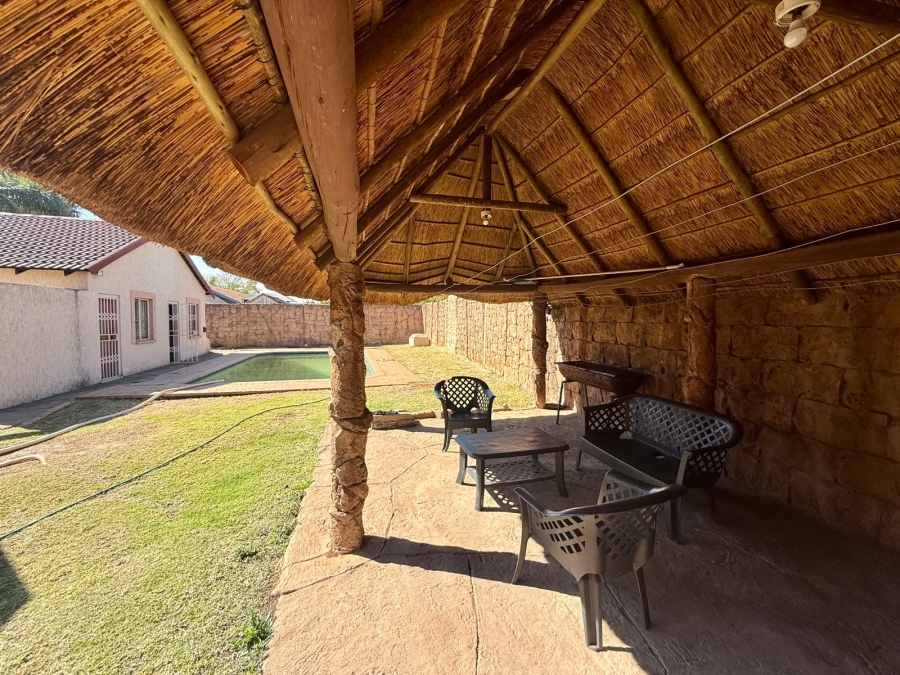 5 Bedroom Property for Sale in The Orchards Gauteng