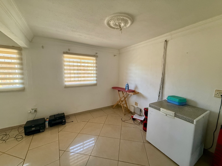 5 Bedroom Property for Sale in The Orchards Gauteng