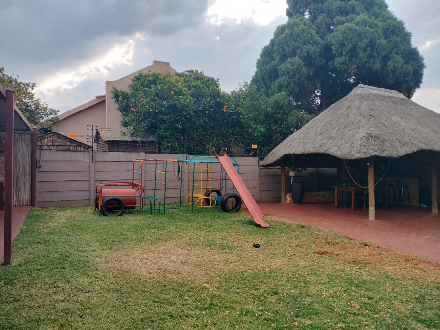 3 Bedroom Property for Sale in Dorandia Gauteng