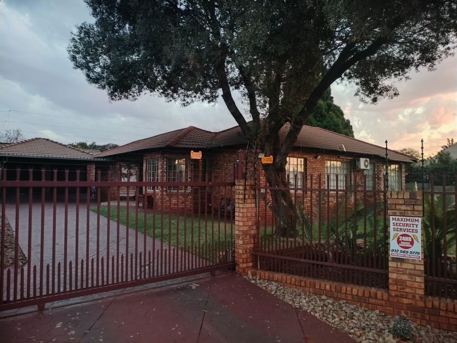 3 Bedroom Property for Sale in Dorandia Gauteng
