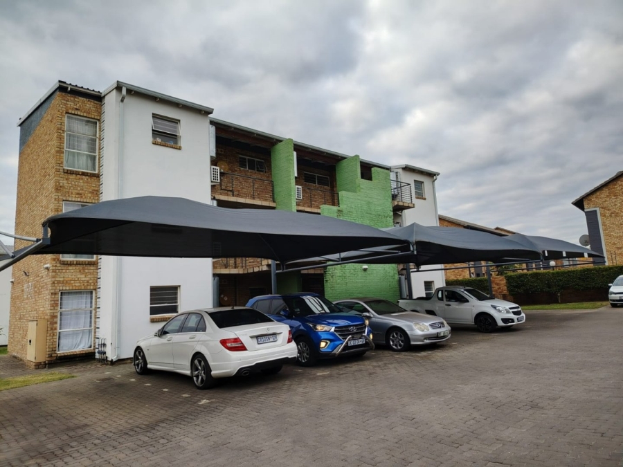 2 Bedroom Property for Sale in Theresa Park Gauteng