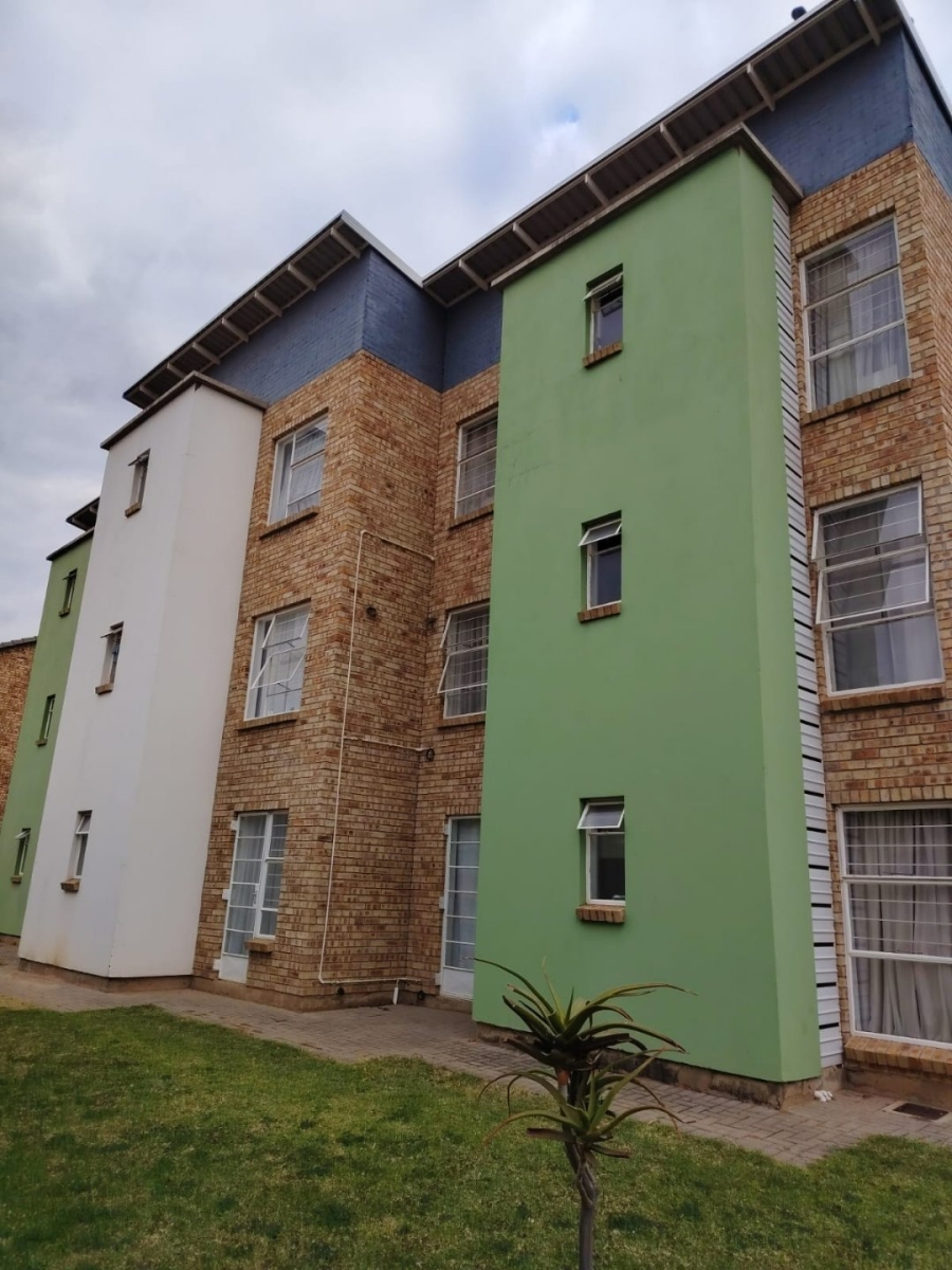 2 Bedroom Property for Sale in Theresa Park Gauteng