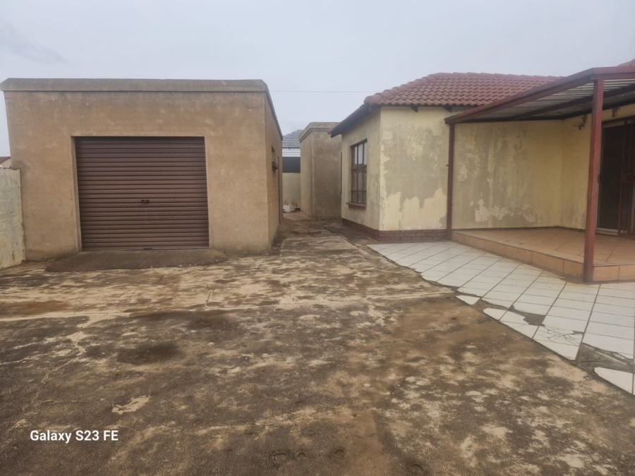2 Bedroom Property for Sale in Mabopane Gauteng