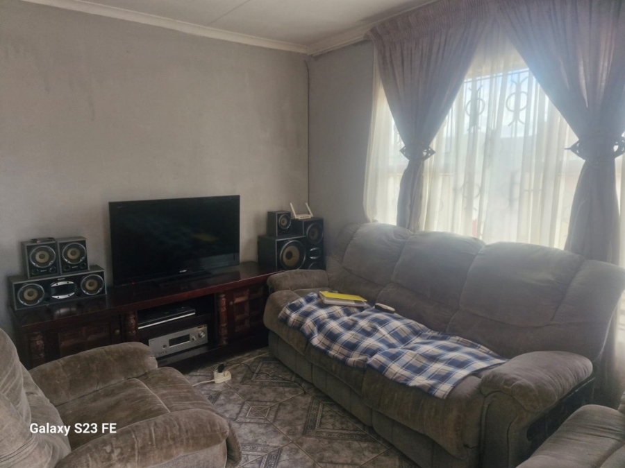 2 Bedroom Property for Sale in Mabopane Gauteng