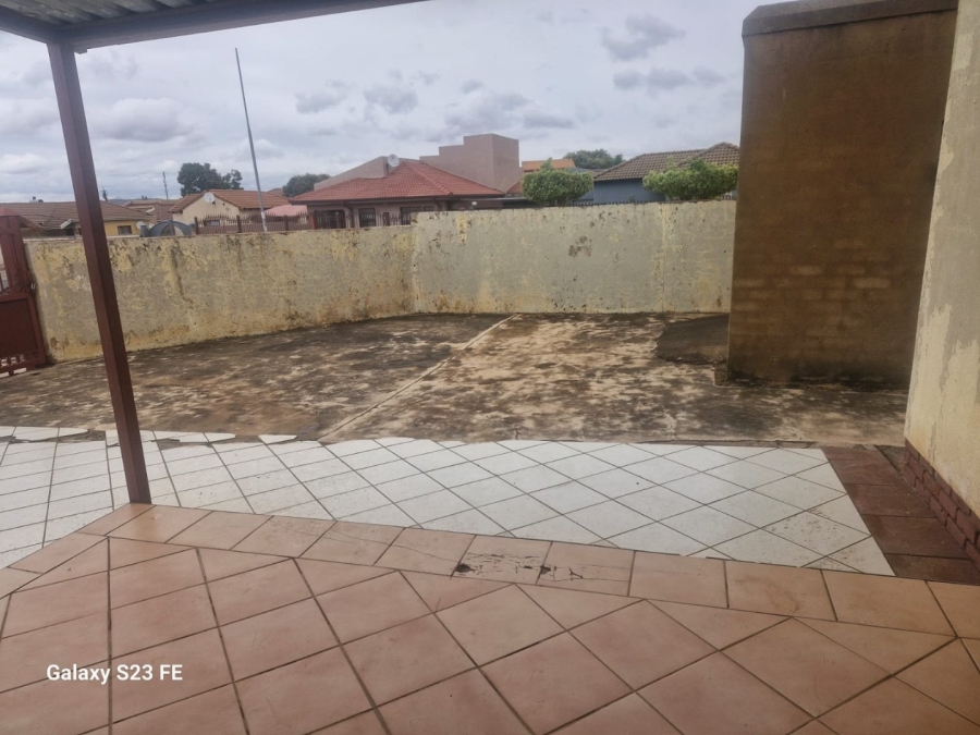 2 Bedroom Property for Sale in Mabopane Gauteng