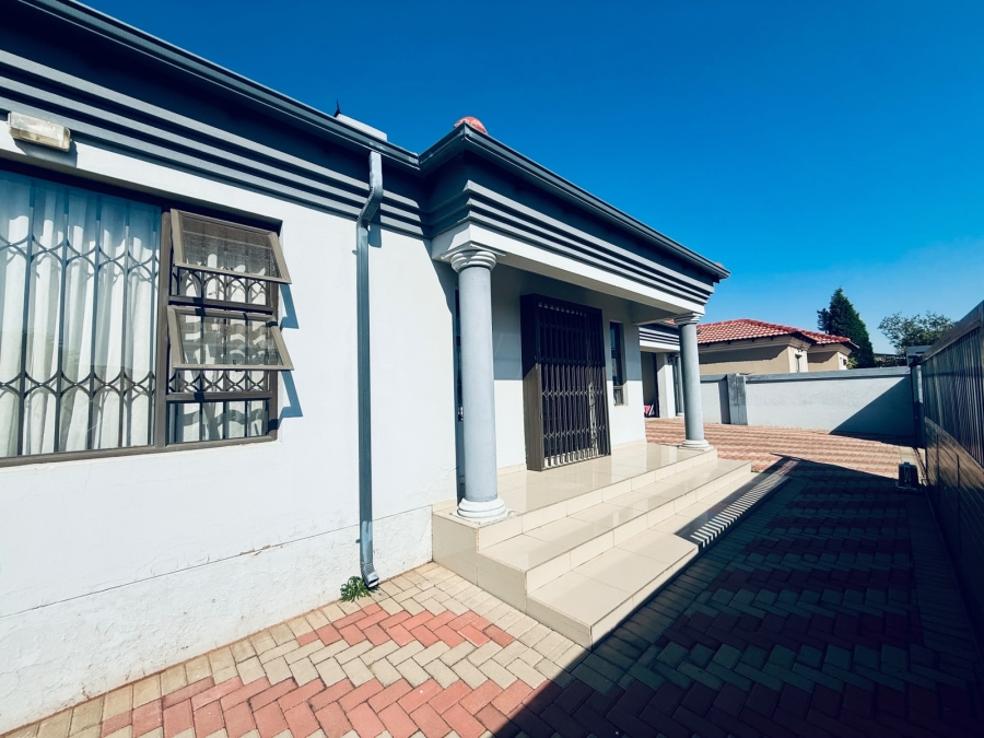 4 Bedroom Property for Sale in Clarina Gauteng