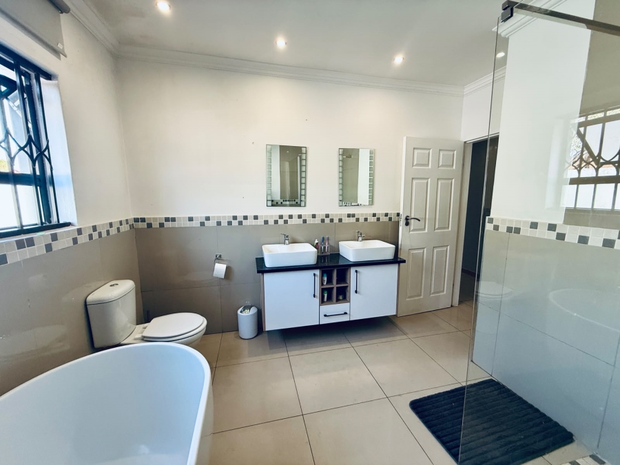 4 Bedroom Property for Sale in Clarina Gauteng