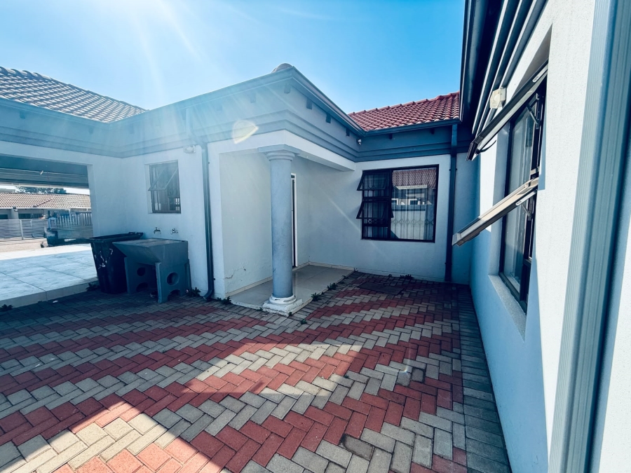 4 Bedroom Property for Sale in Clarina Gauteng