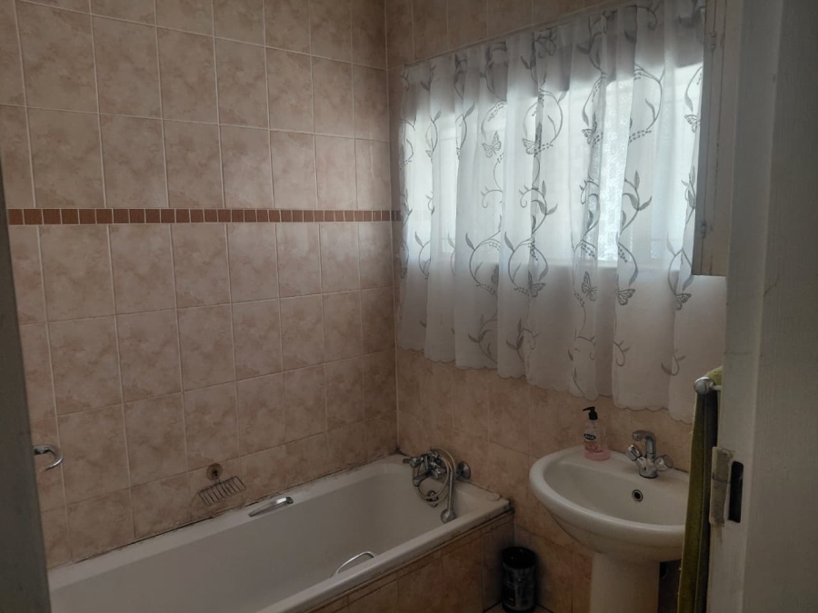 3 Bedroom Property for Sale in Three Rivers Gauteng