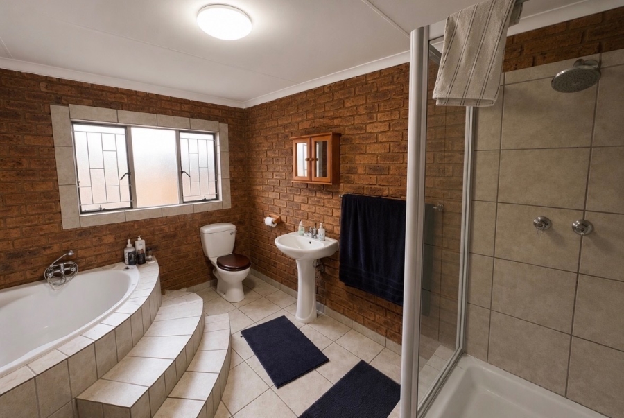 3 Bedroom Property for Sale in Sunward Park Gauteng