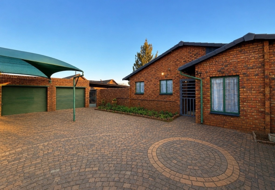 3 Bedroom Property for Sale in Sunward Park Gauteng