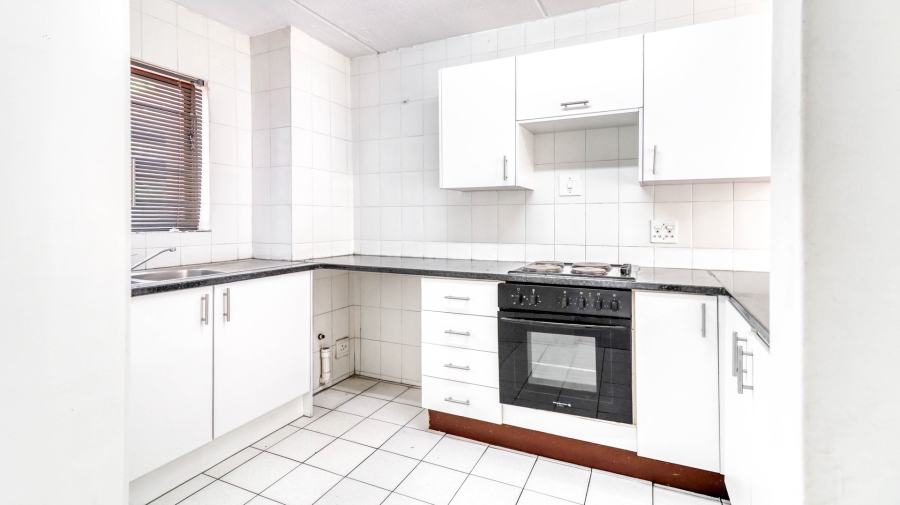 2 Bedroom Property for Sale in Sunninghill Gauteng