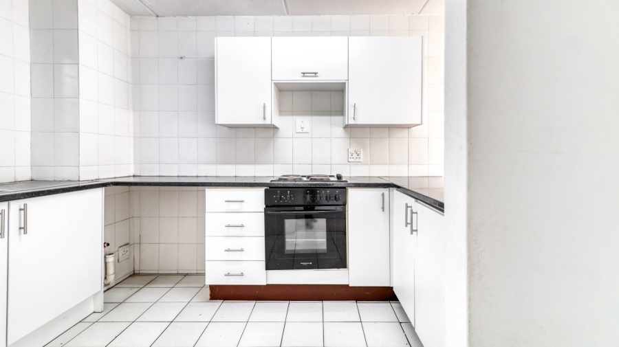 2 Bedroom Property for Sale in Sunninghill Gauteng