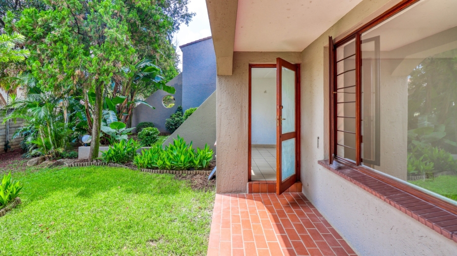 2 Bedroom Property for Sale in Sunninghill Gauteng