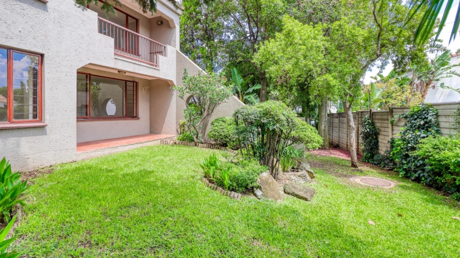2 Bedroom Property for Sale in Sunninghill Gauteng