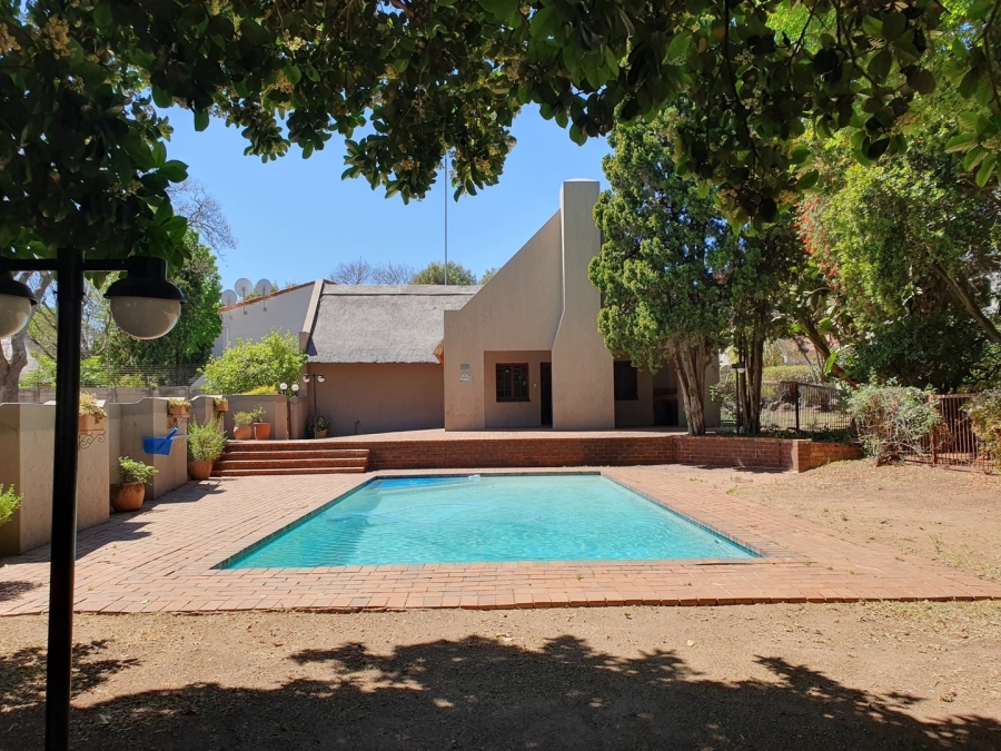 2 Bedroom Property for Sale in Sunninghill Gauteng