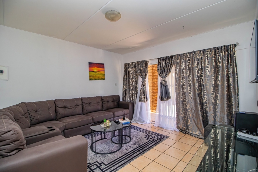 2 Bedroom Property for Sale in Birchleigh Gauteng